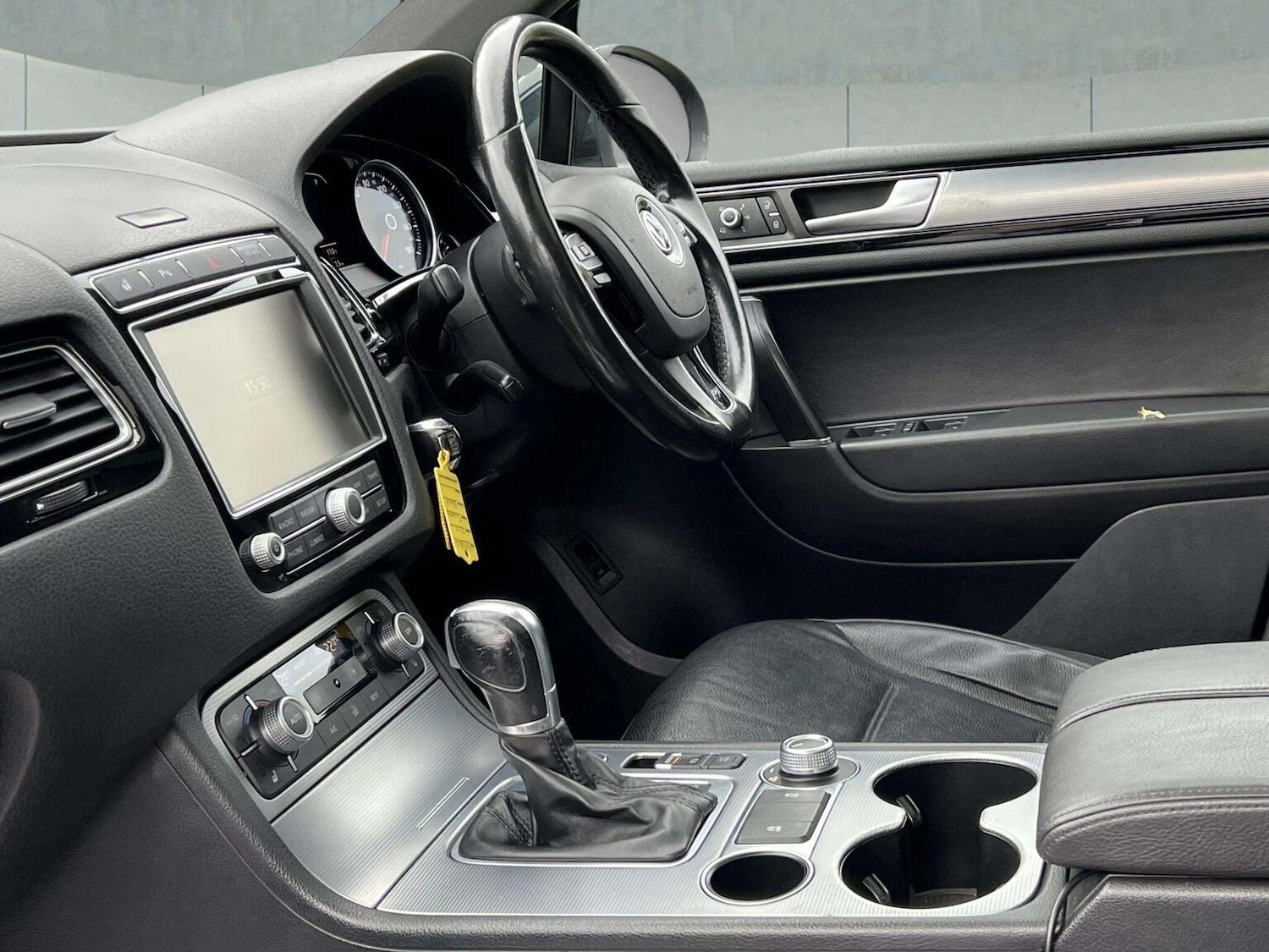 Used Volkswagen Touareg 2015 for sale - 76566628: Photo 23