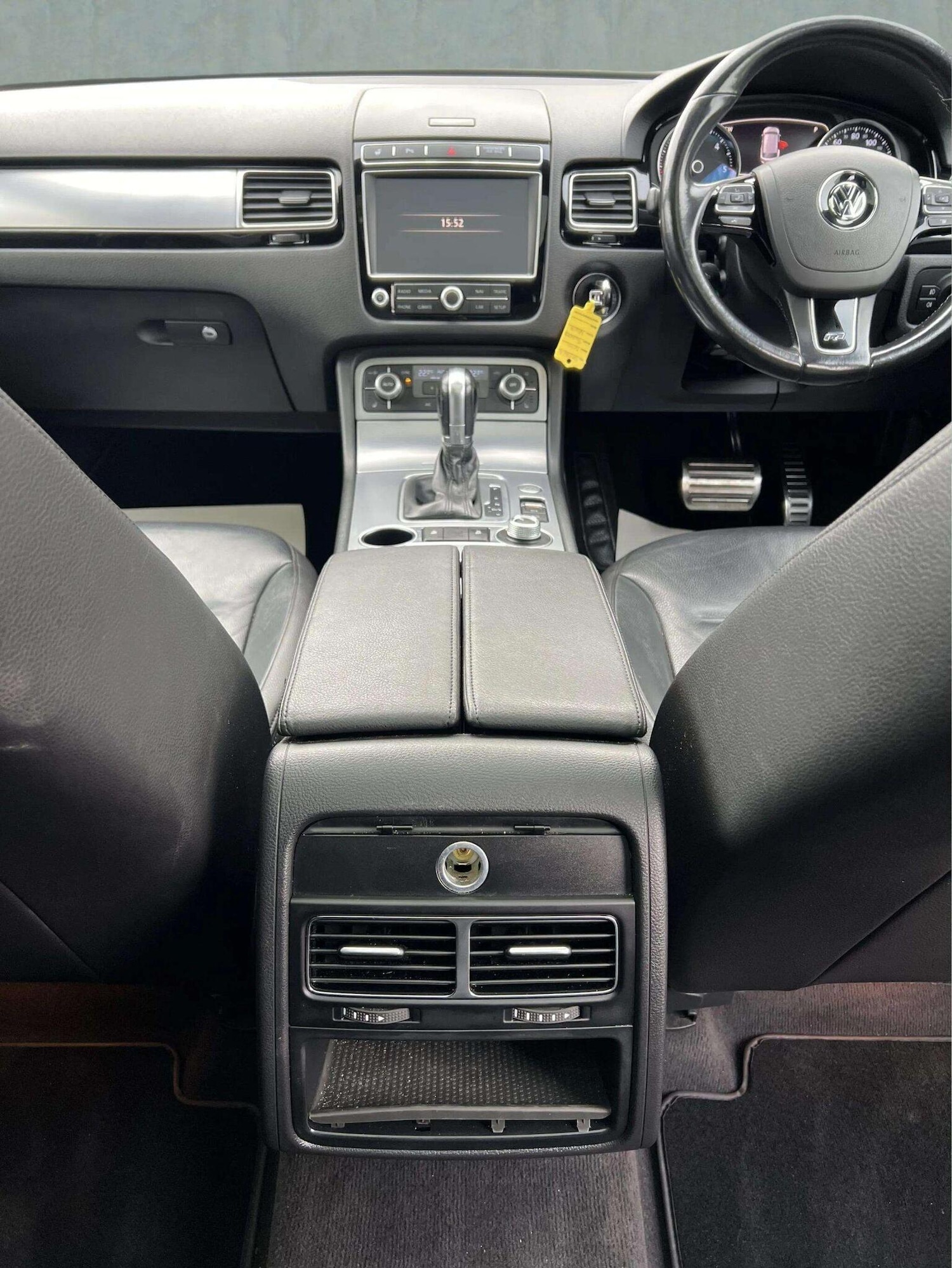 Used Volkswagen Touareg 2015 for sale - 76566628: Photo 26