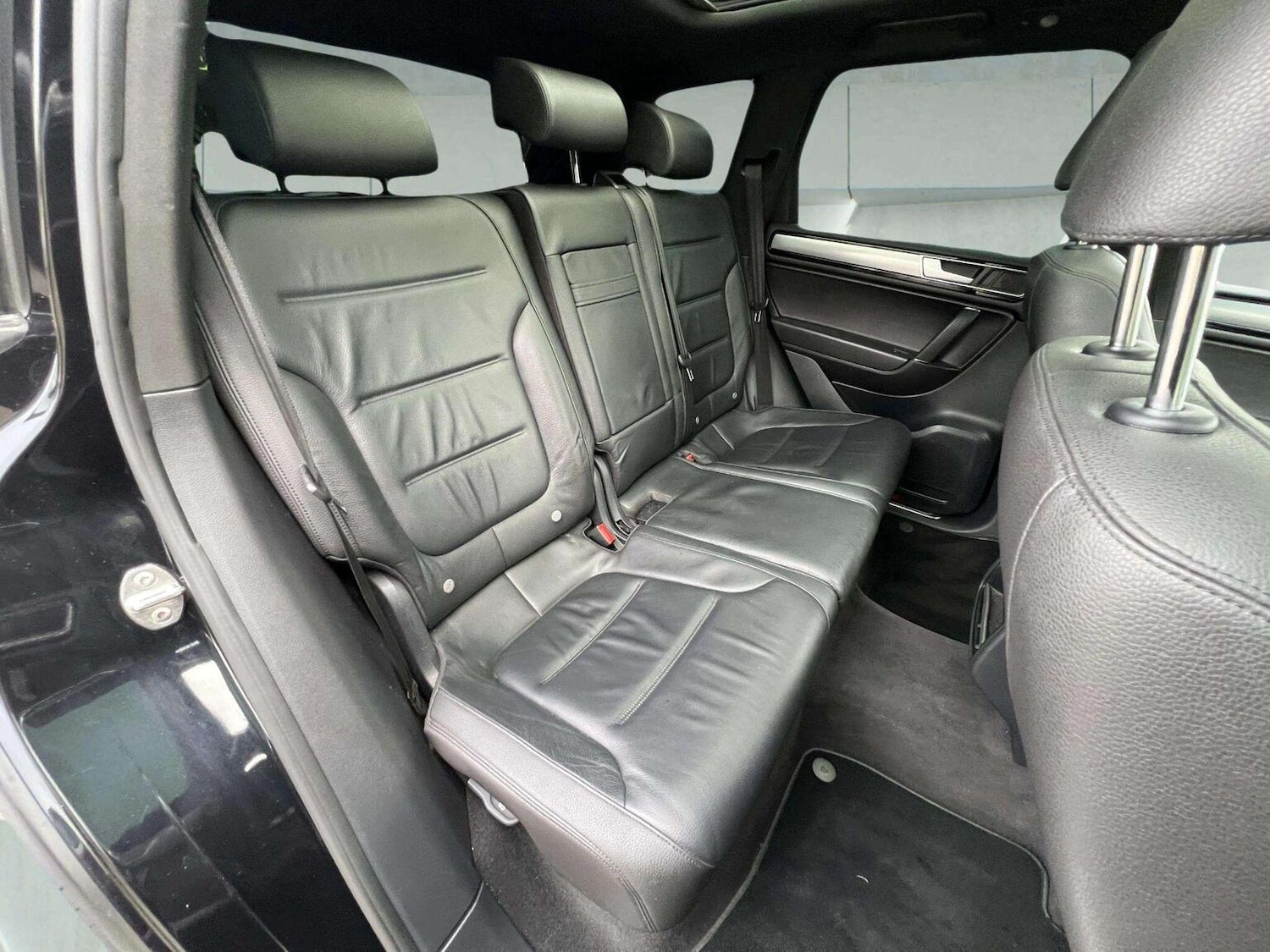 Used Volkswagen Touareg 2015 for sale - 76566628: Photo 32