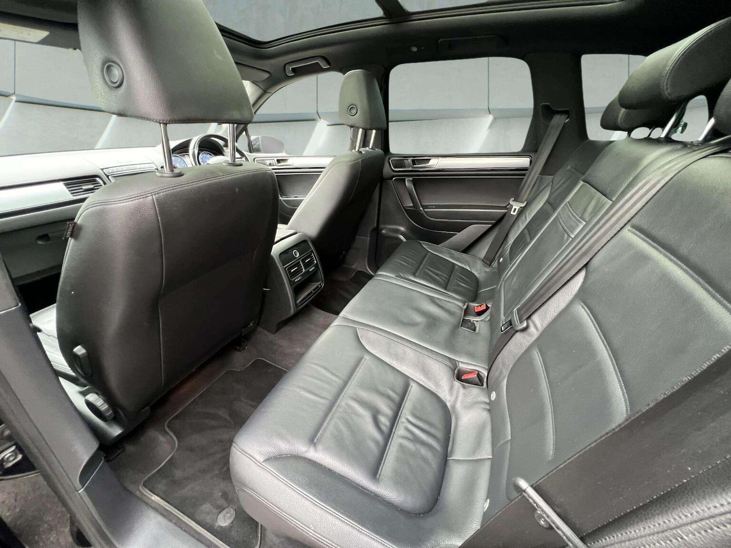 Used Volkswagen Touareg 2015 for sale - 76566628: Photo 34