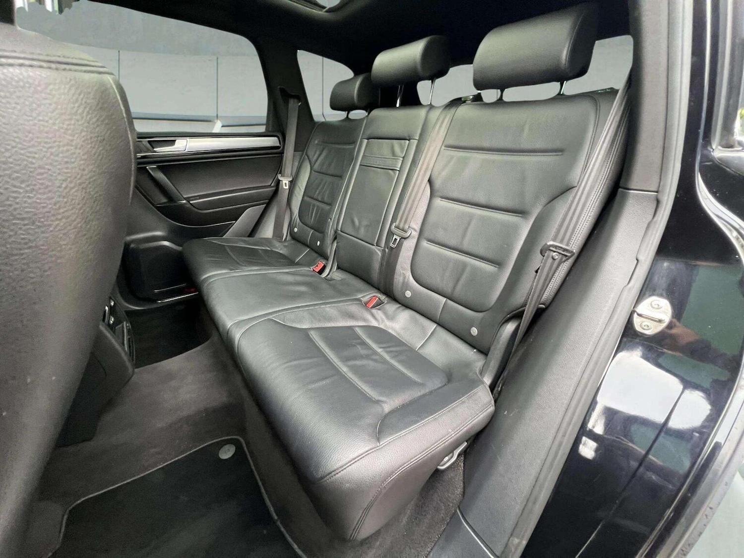 Used Volkswagen Touareg 2015 for sale - 76566628: Photo 35