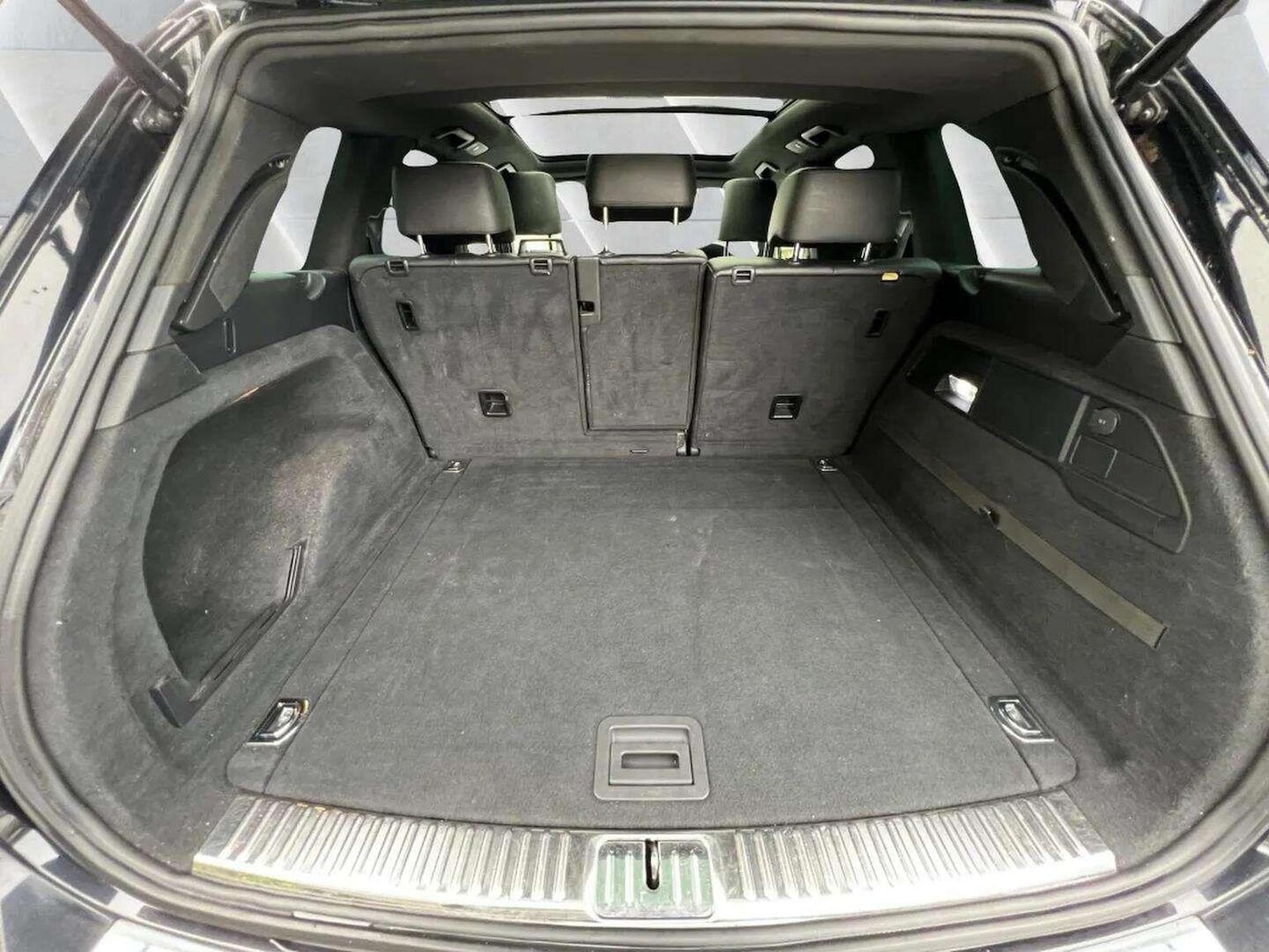 Used Volkswagen Touareg 2015 for sale - 76566628: Photo 52