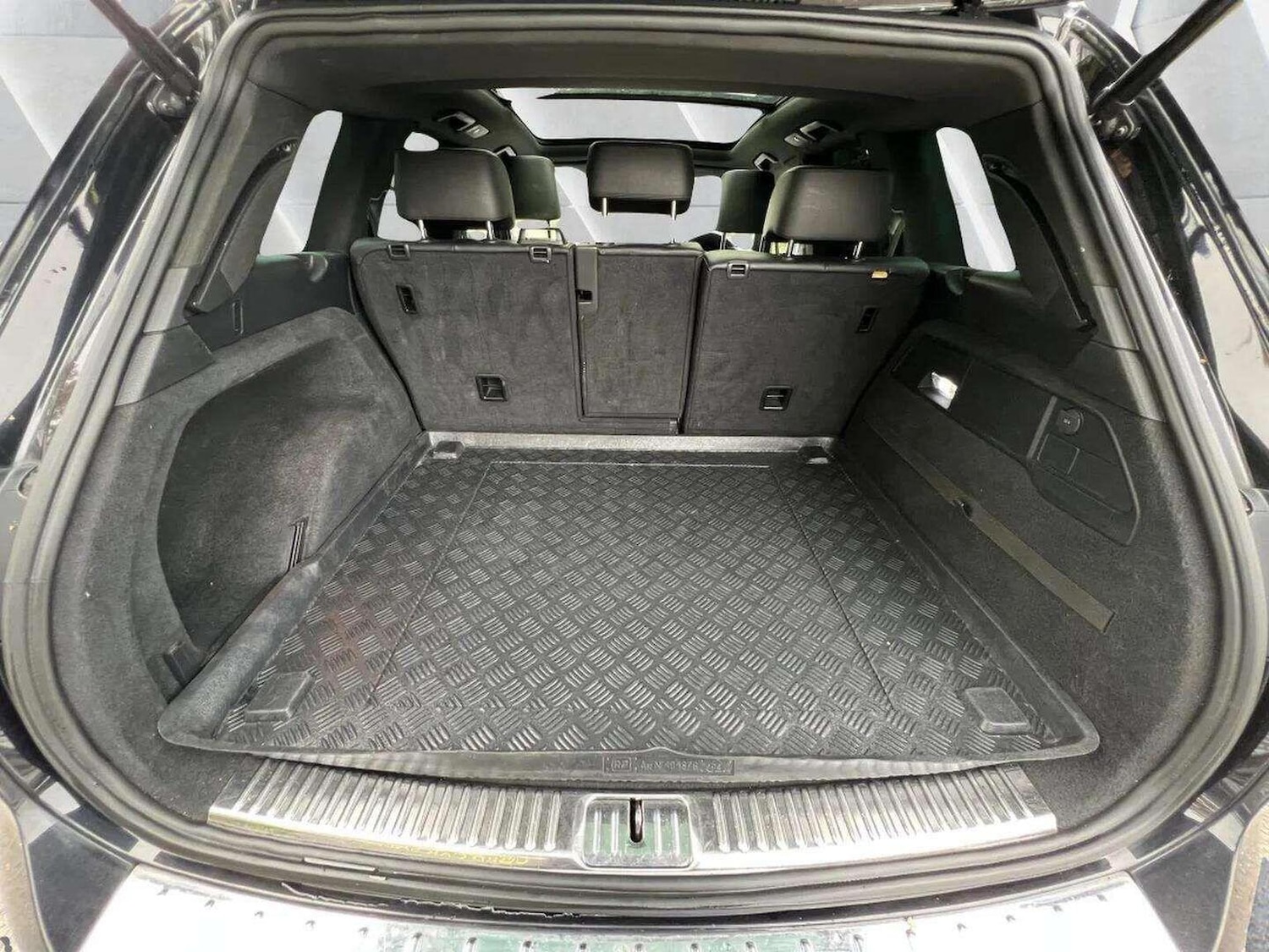 Used Volkswagen Touareg 2015 for sale - 76566628: Photo 53