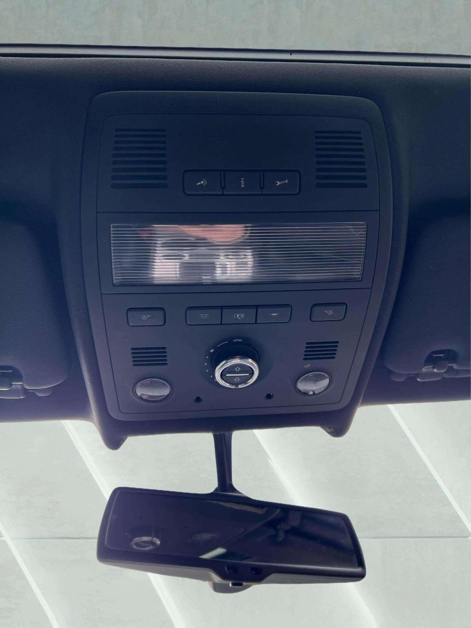 Used Volkswagen Touareg 2015 for sale - 76566628: Photo 67