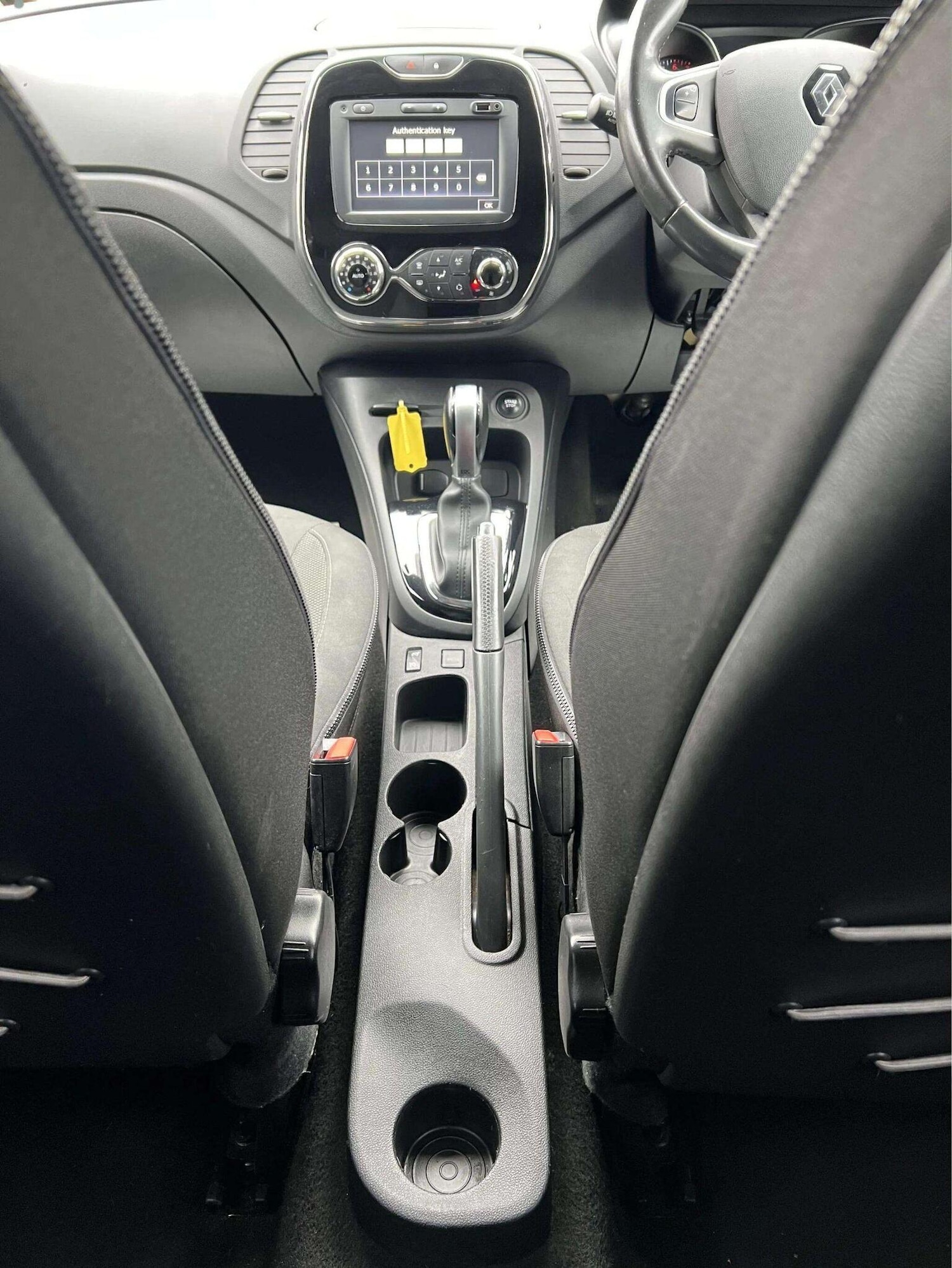 Used Renault Captur 2016 for sale - 76566629: Photo 25