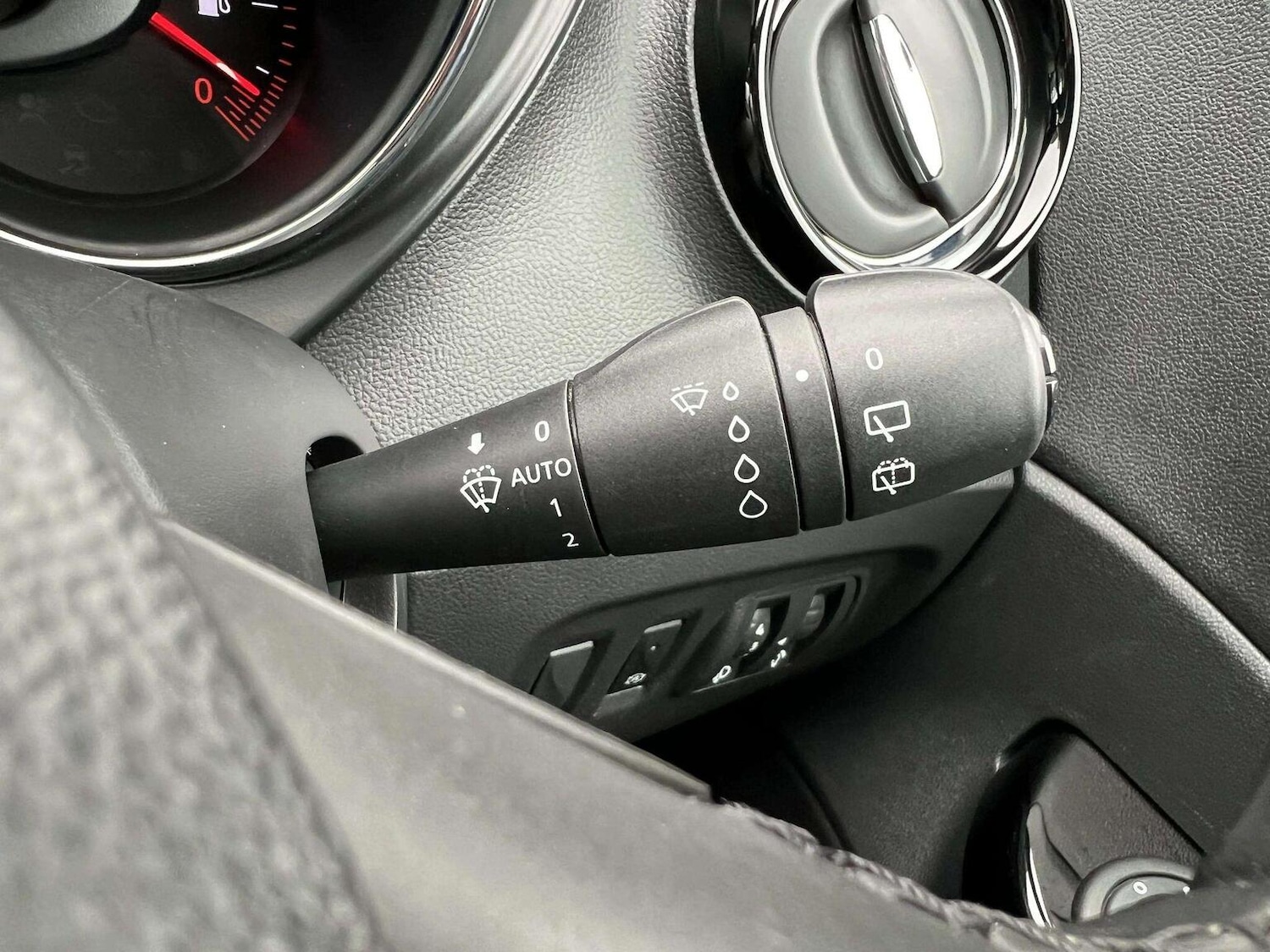 Used Renault Captur 2016 for sale - 76566629: Photo 35