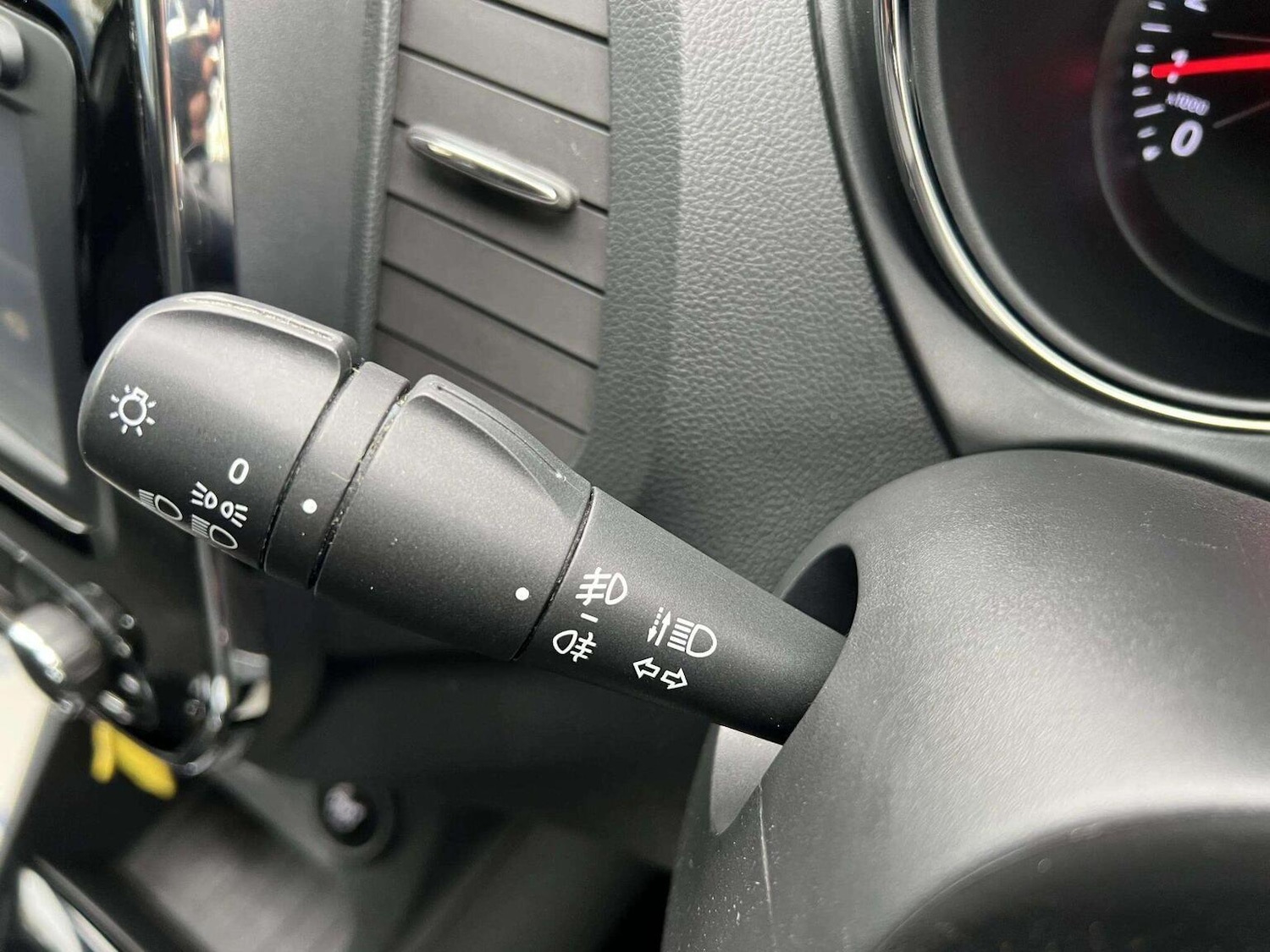 Used Renault Captur 2016 for sale - 76566629: Photo 37