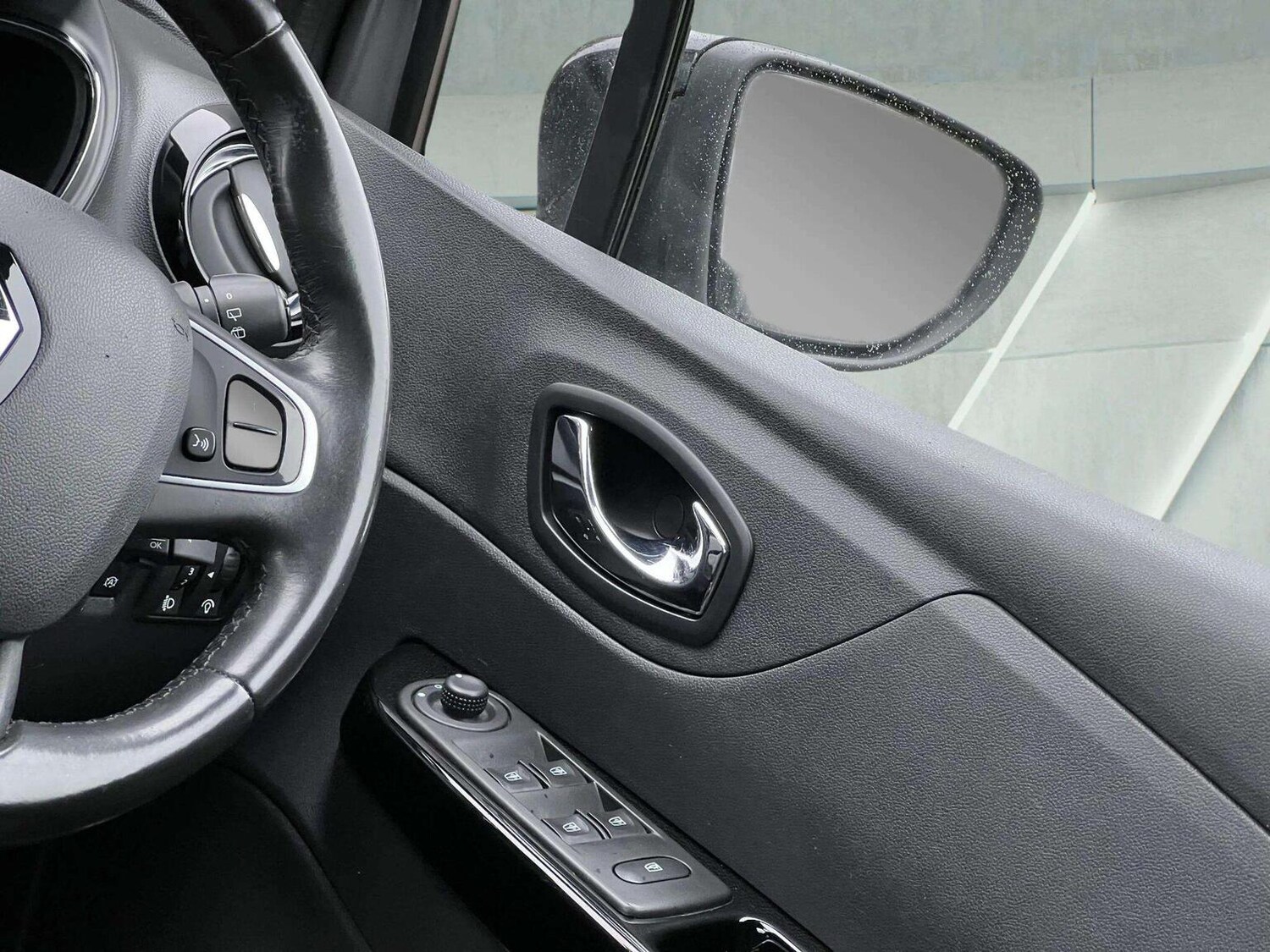 Used Renault Captur 2016 for sale - 76566629: Photo 41