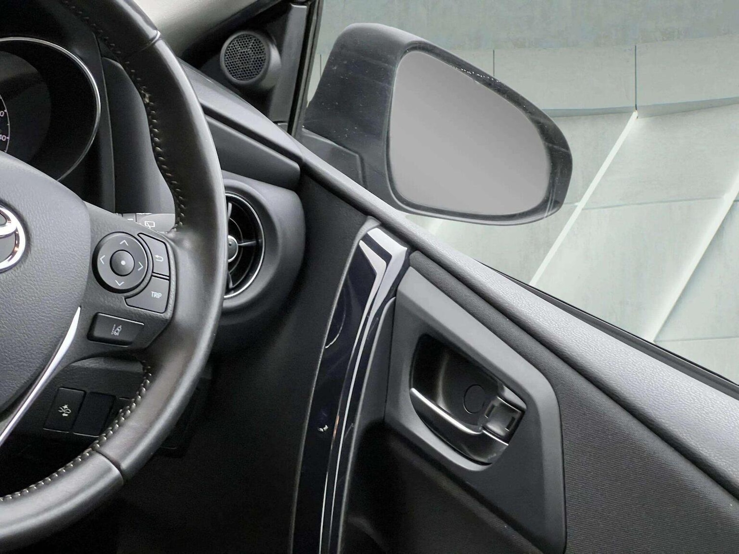 Used Toyota Auris 2015 for sale - 76566625: Photo 61