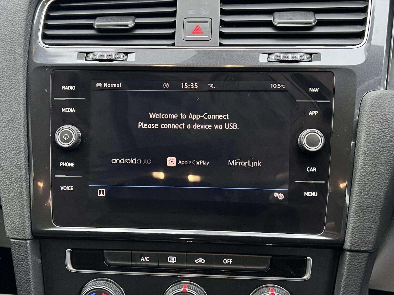 Used Volkswagen Golf 2017 for sale - 76566626: Photo 31