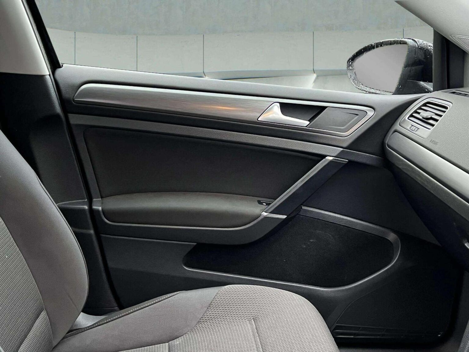 Used Volkswagen Golf 2017 for sale - 76566626: Photo 36