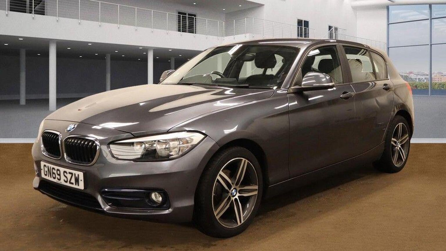 Used BMW 1 Series 2019 for sale - 76566609: Photo 2