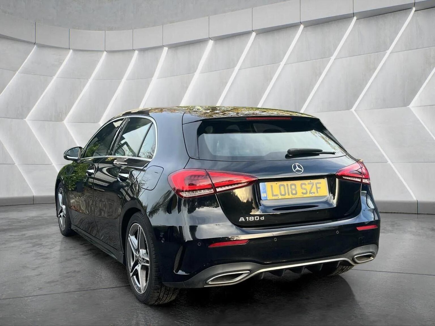 Used Mercedes-Benz A-Class 2018 for sale - 76566608: Photo 11