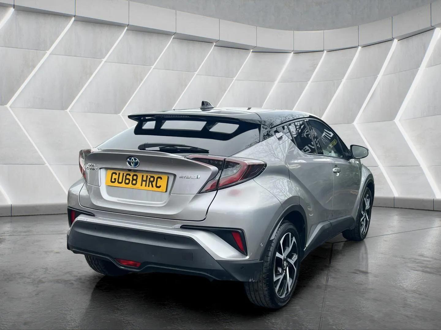 Used Toyota C-HR 2018 for sale - 76714601: Photo 14