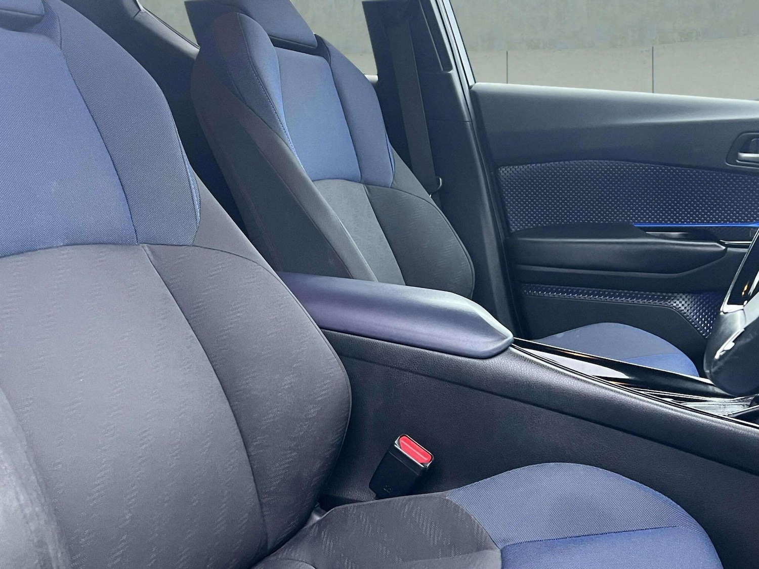 Used Toyota C-HR 2018 for sale - 76714601: Photo 20