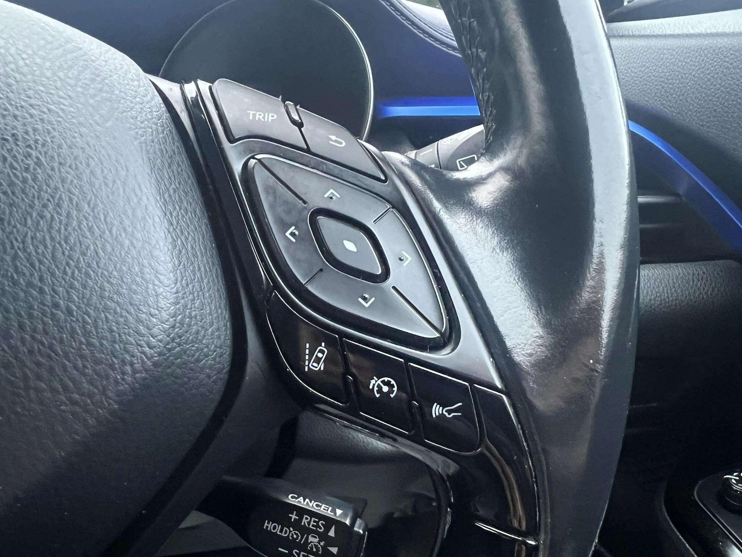 Used Toyota C-HR 2018 for sale - 76714601: Photo 25