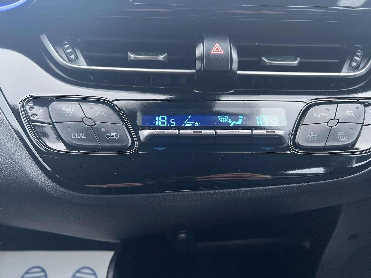 Used Toyota C-HR 2018 for sale - 76714601: Photo 32