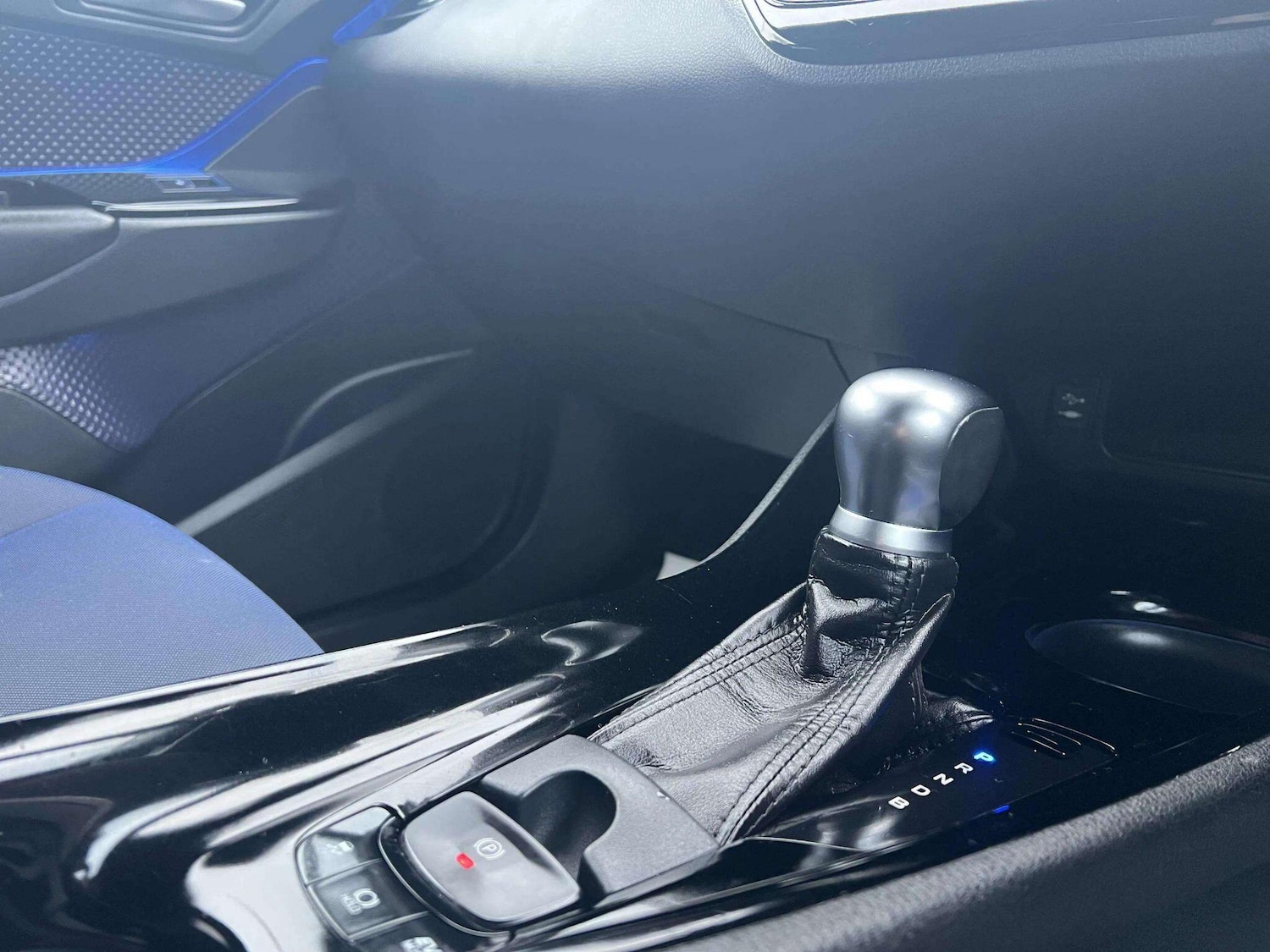 Used Toyota C-HR 2018 for sale - 76714601: Photo 33