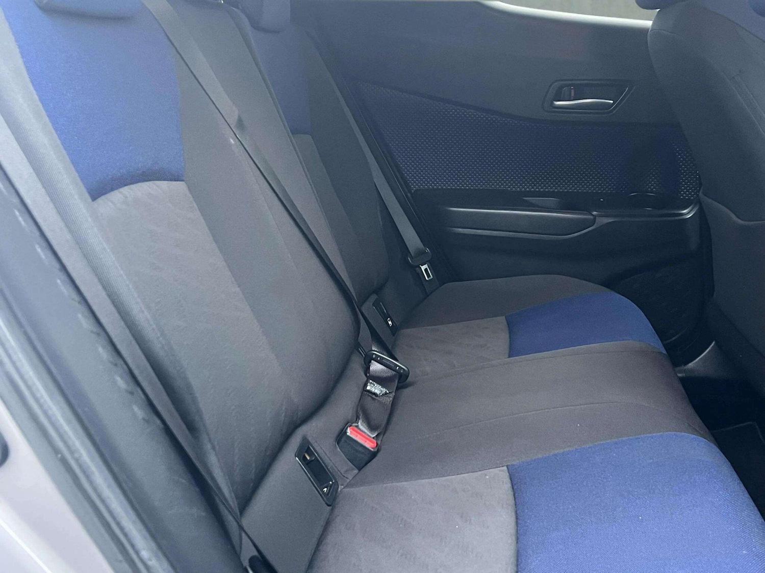 Used Toyota C-HR 2018 for sale - 76714601: Photo 42