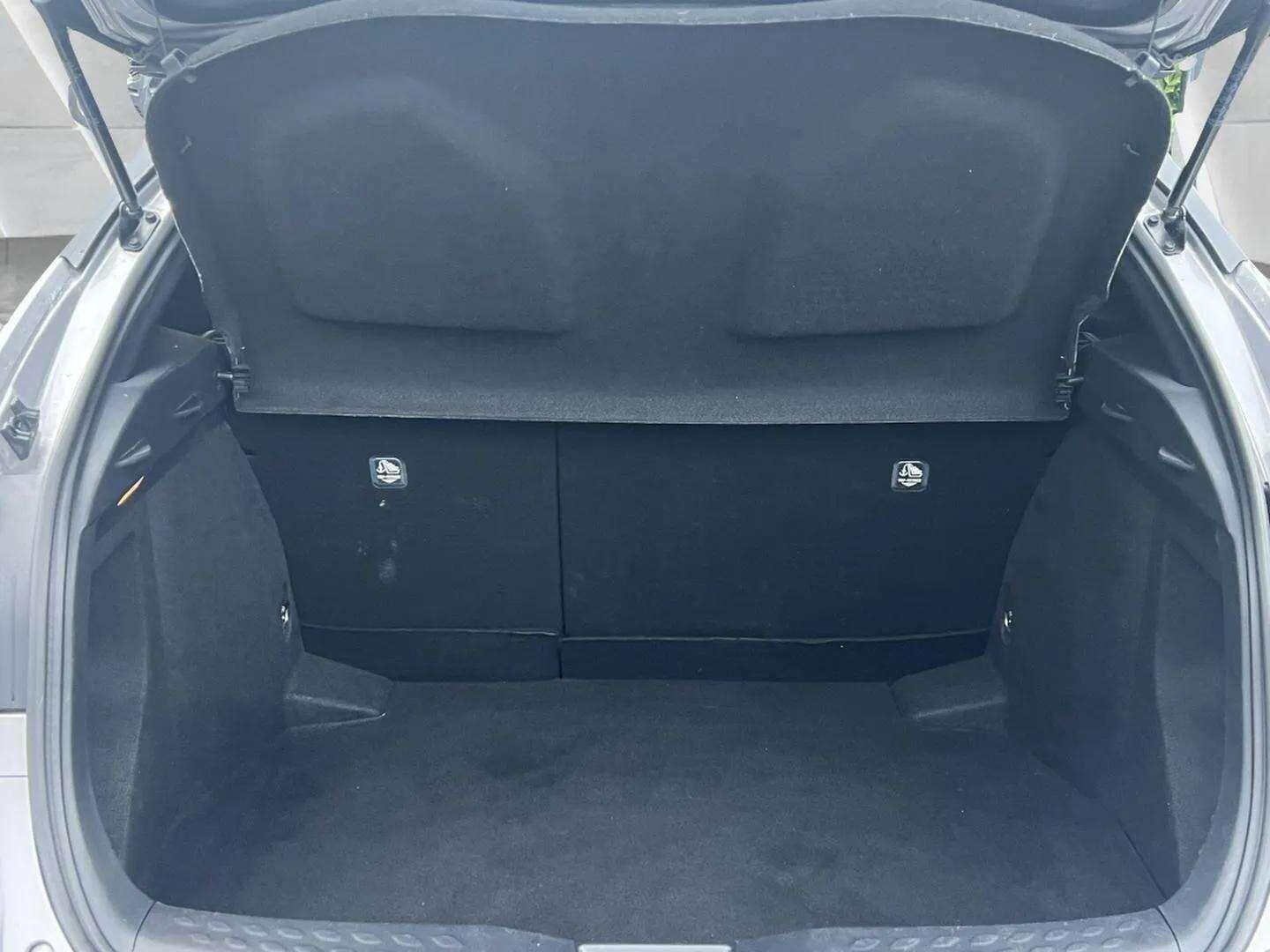 Used Toyota C-HR 2018 for sale - 76714601: Photo 46