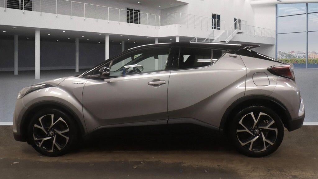 Used Toyota C-HR 2018 for sale - 76714601: Photo 6