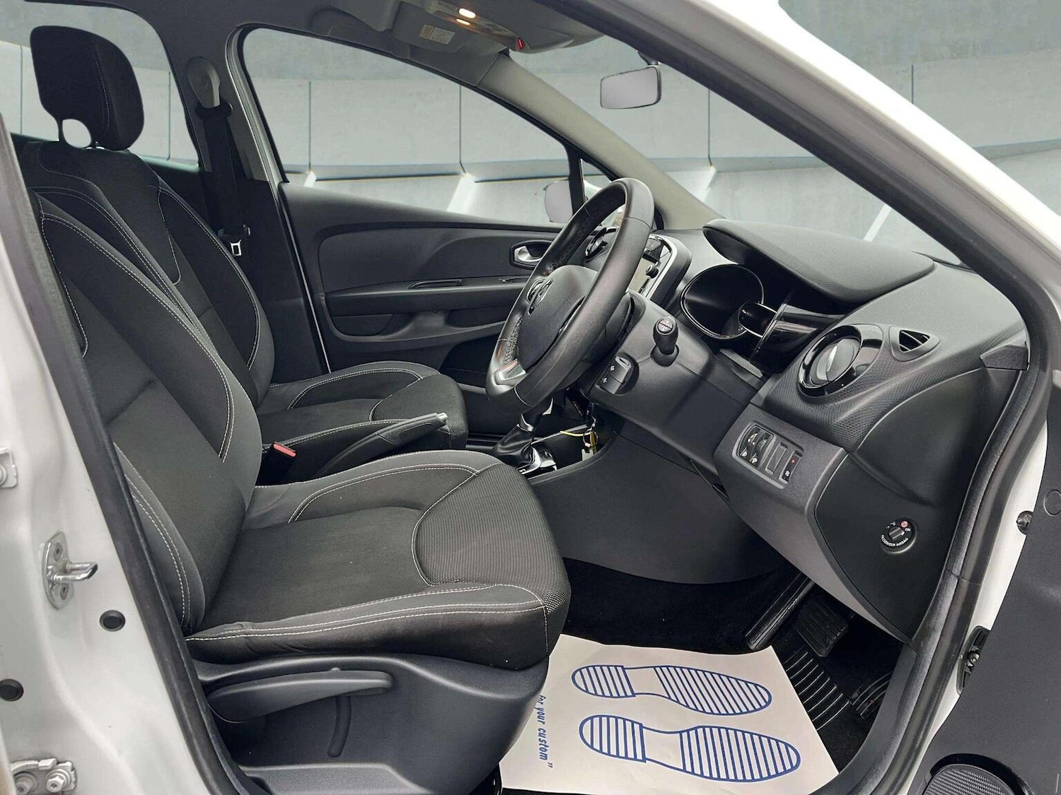 Used Renault Clio 2018 for sale - 76566607: Photo 20