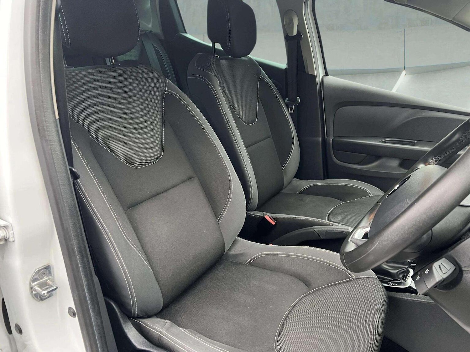 Used Renault Clio 2018 for sale - 76566607: Photo 22