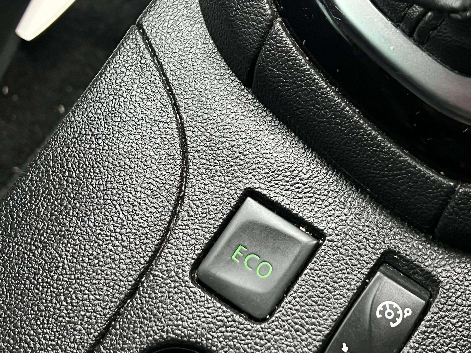 Used Renault Clio 2018 for sale - 76566607: Photo 36