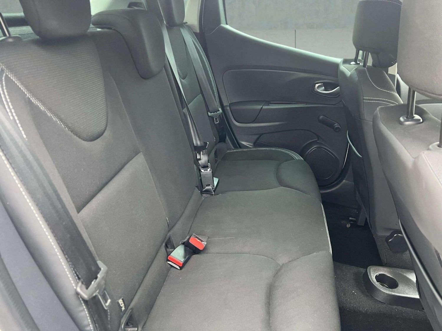 Used Renault Clio 2018 for sale - 76566607: Photo 44