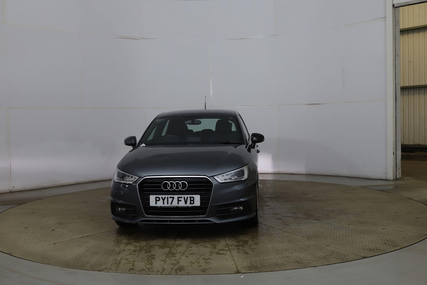Used Audi A1 2017 for sale - 77050208: Photo 2