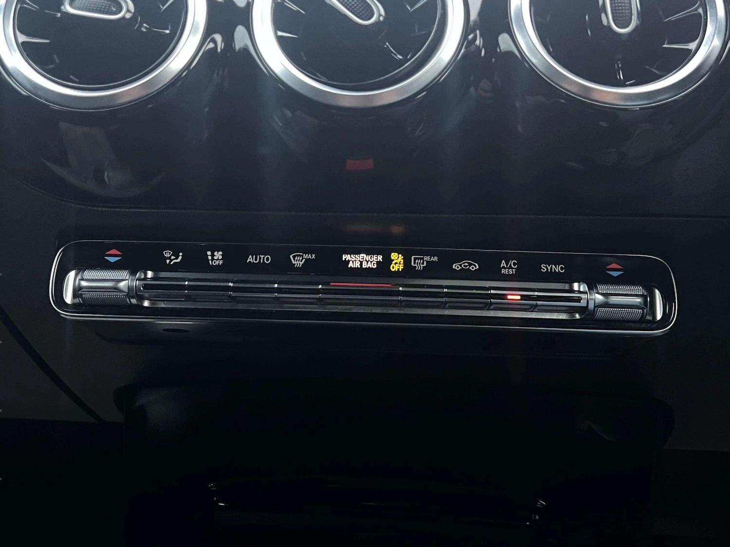 Used Mercedes-Benz A-Class 2018 for sale - 76688985: Photo 31