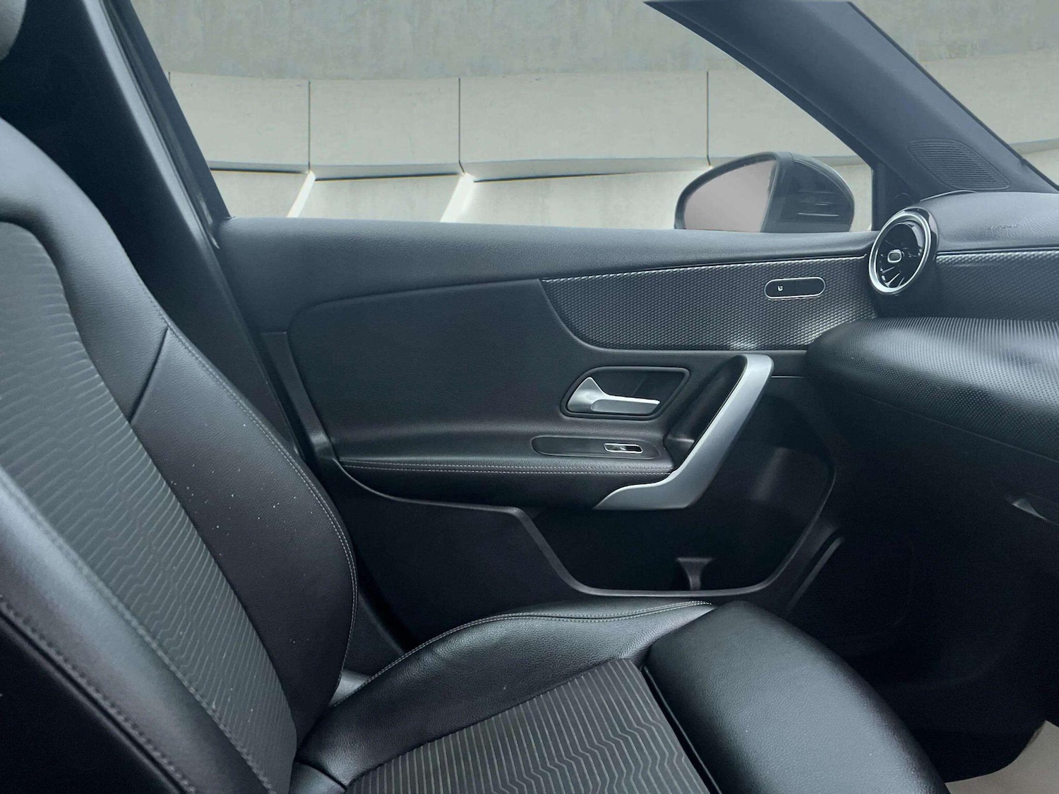 Used Mercedes-Benz A-Class 2018 for sale - 76688985: Photo 37