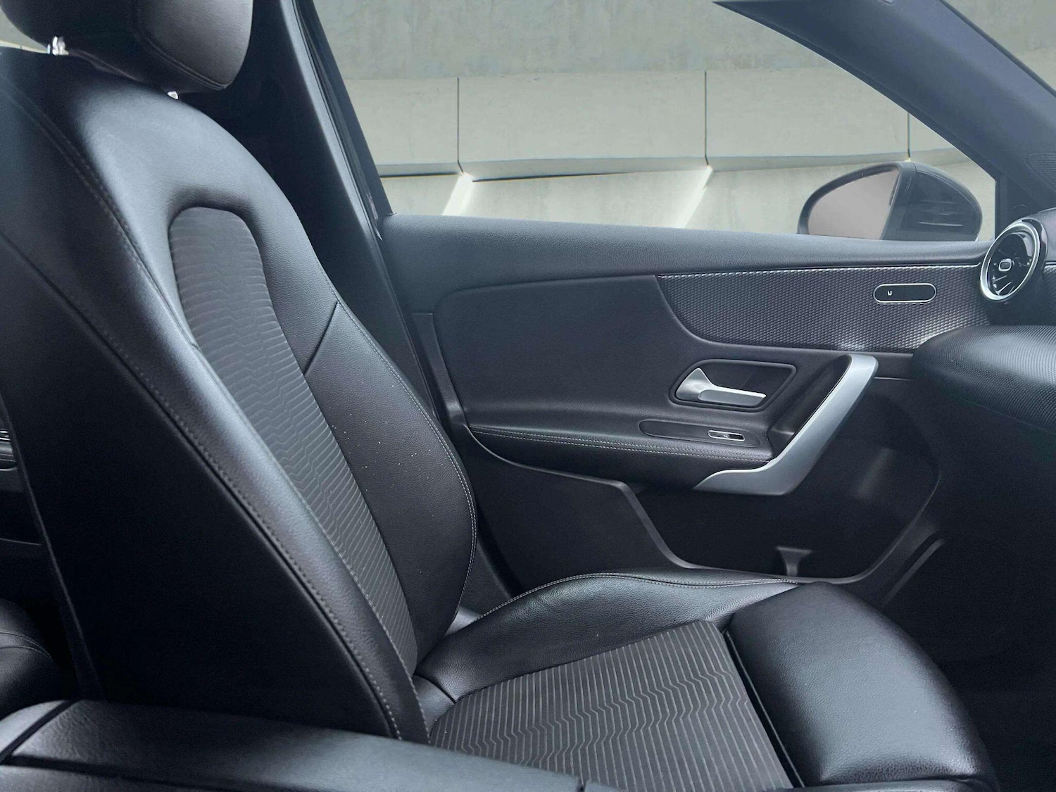 Used Mercedes-Benz A-Class 2018 for sale - 76688985: Photo 38