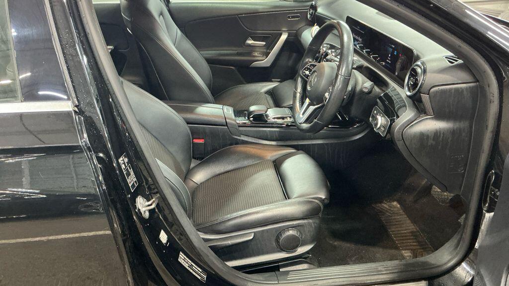 Used Mercedes-Benz A-Class 2018 for sale - 76688985: Photo 9