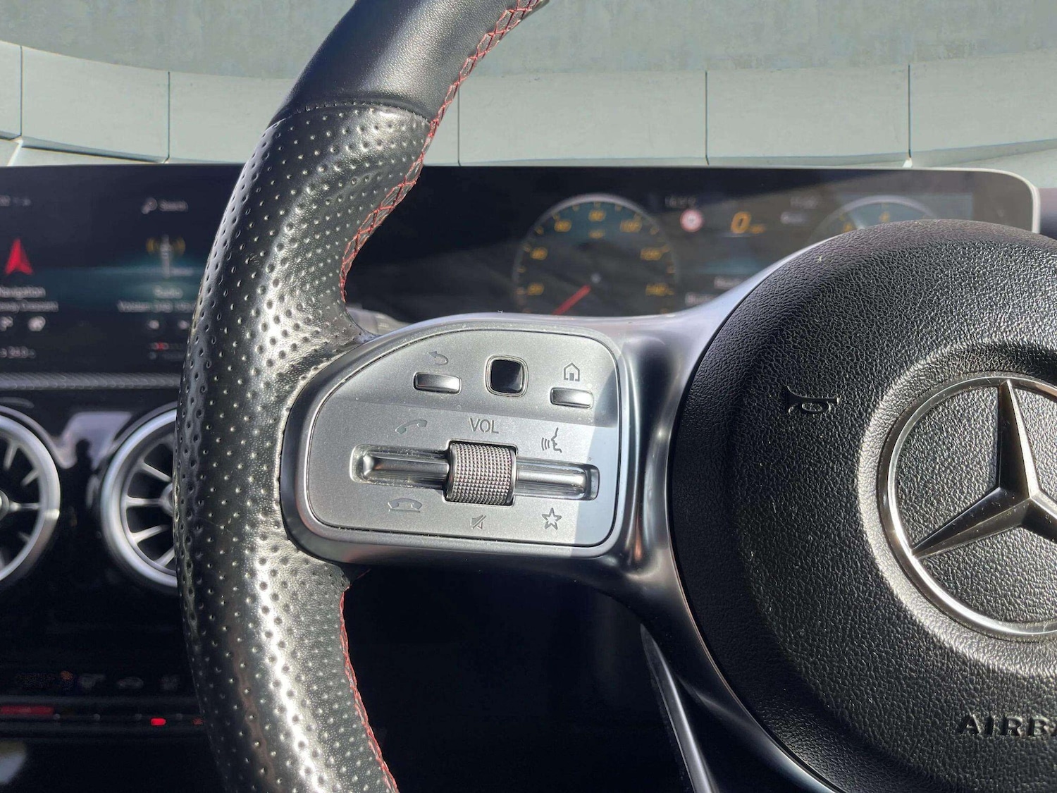 Used Mercedes-Benz A-Class 2018 for sale - 76598449: Photo 24