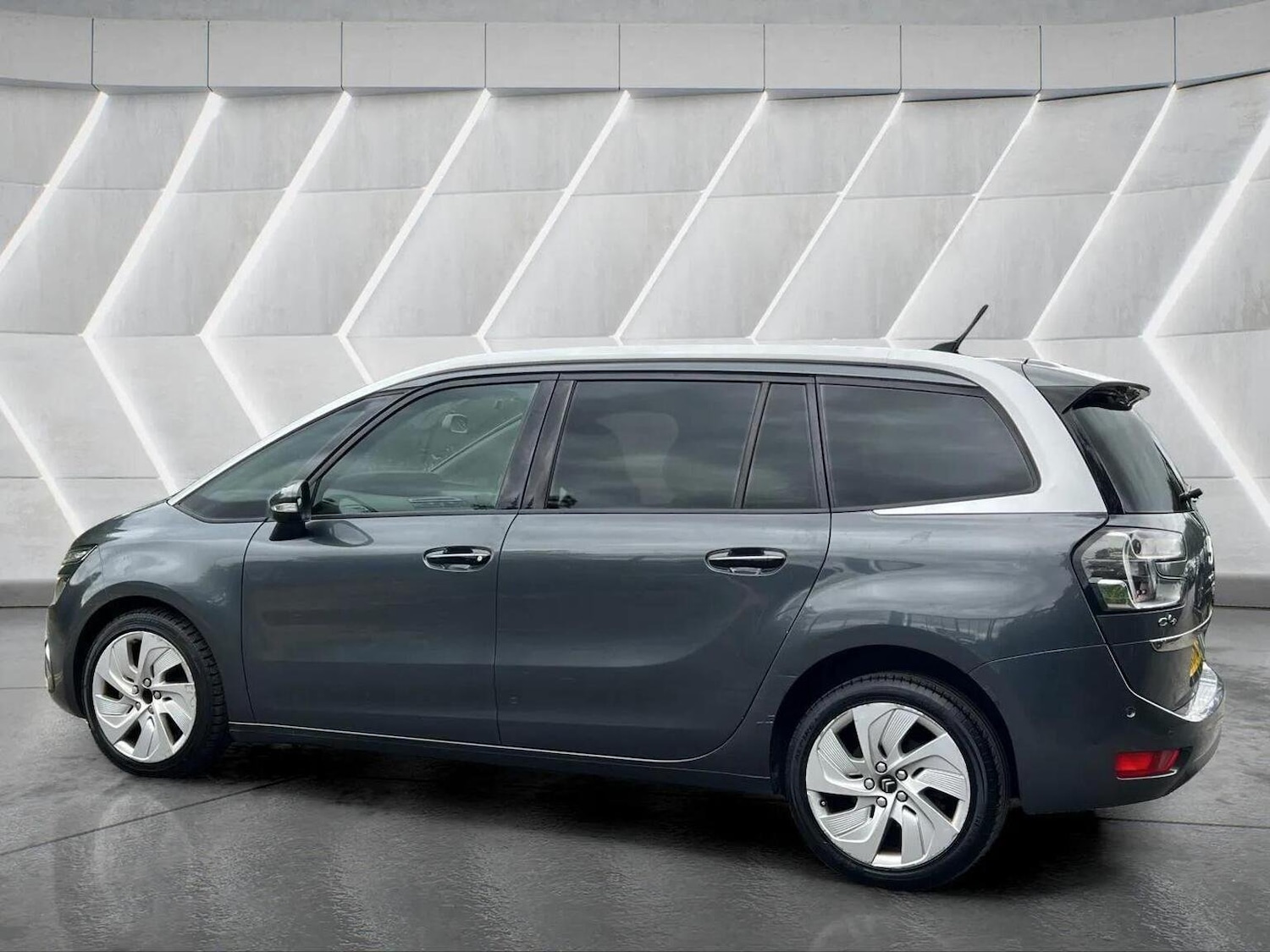 Used Citroen C4 Grand Picasso 2017 for sale - 76016708: Photo 12