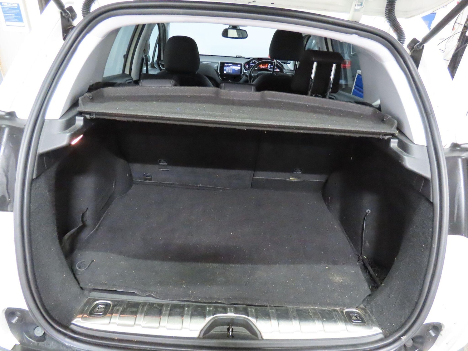 Used Peugeot 2008 for sale - 77049923: Photo 9