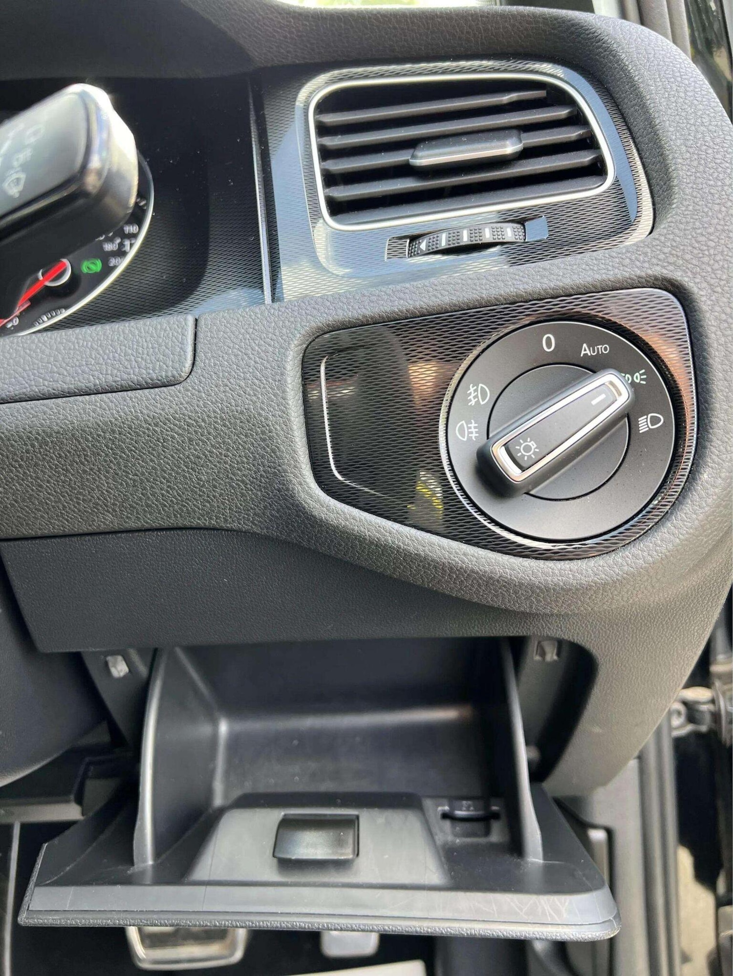 Used Volkswagen Golf 2015 for sale - 76566603: Photo 24