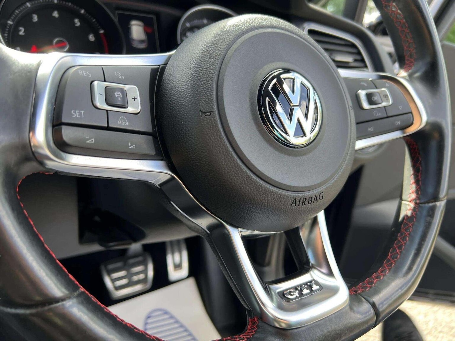 Used Volkswagen Golf 2015 for sale - 76566603: Photo 32