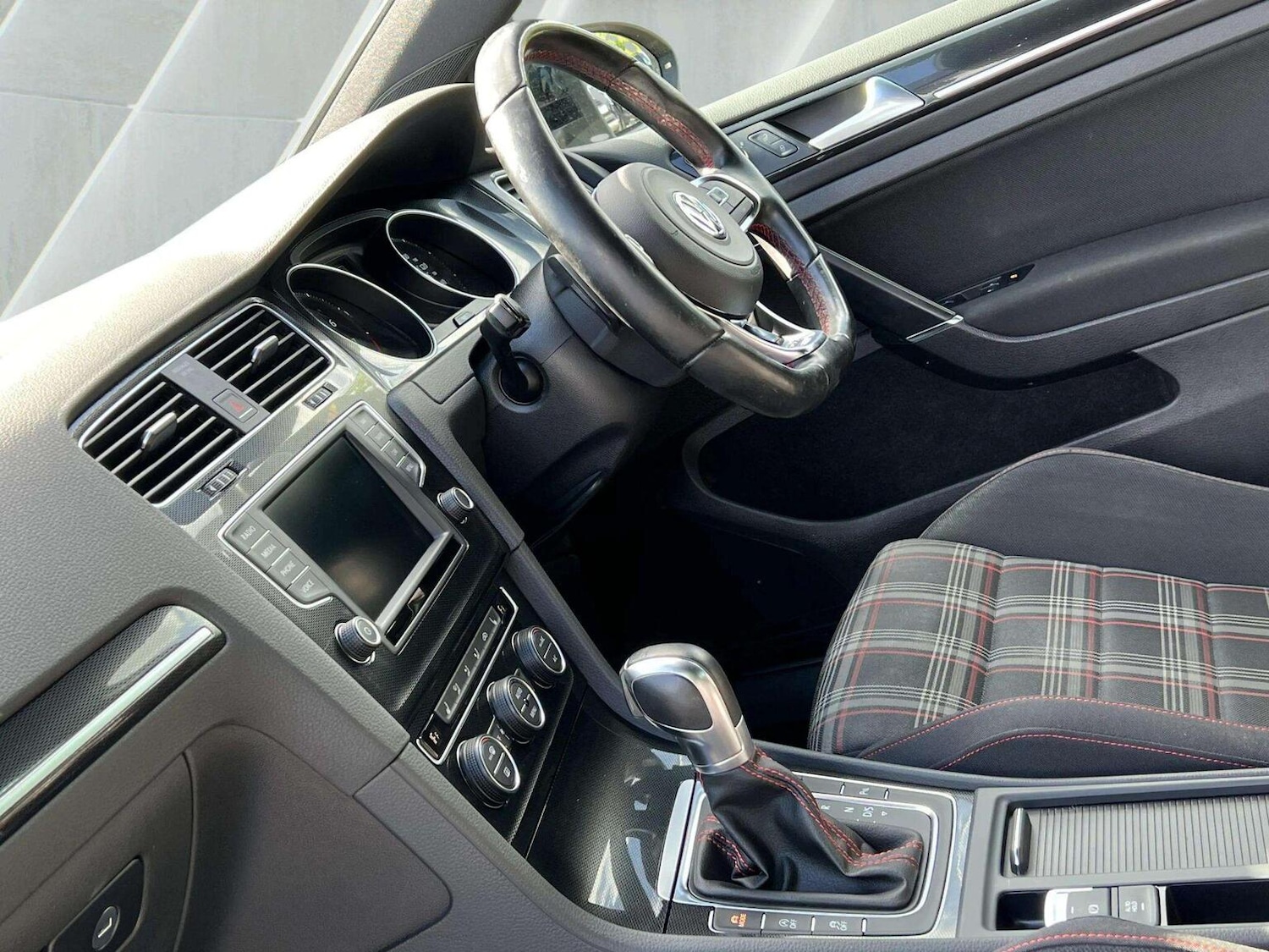 Used Volkswagen Golf 2015 for sale - 76566603: Photo 56