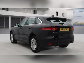 Used Jaguar F-Pace 2019 for sale - 75705978: Photo