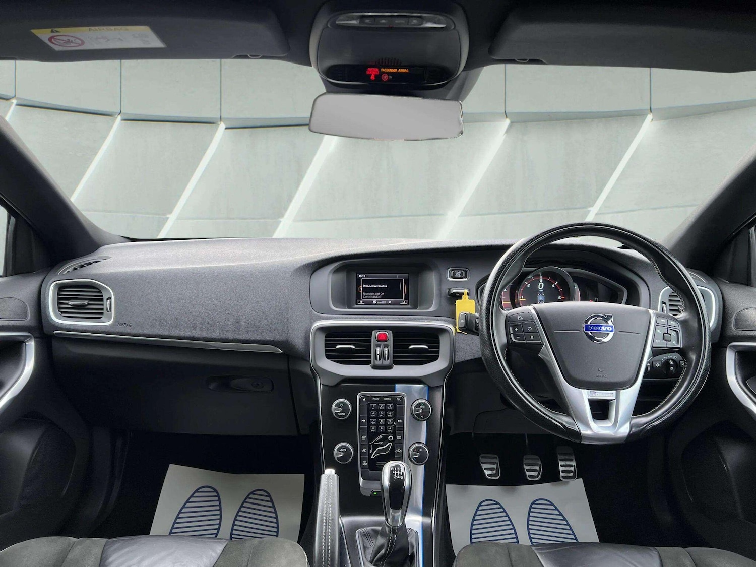 Used Volvo V40 2014 for sale - 76598453: Photo 15