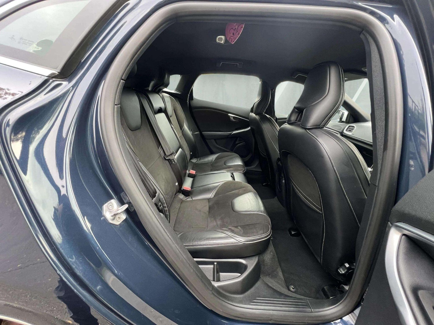 Used Volvo V40 2014 for sale - 76598453: Photo 31