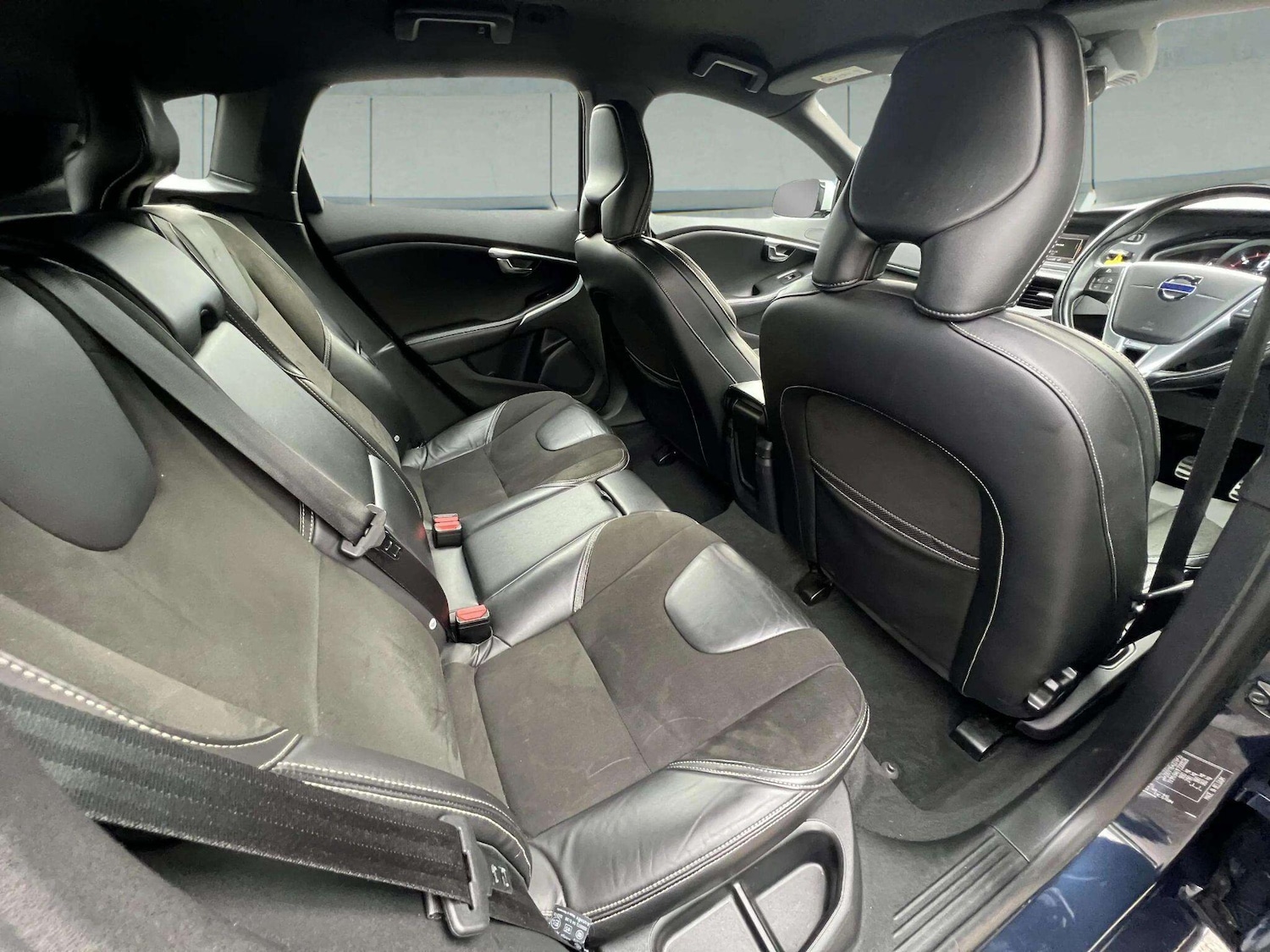 Used Volvo V40 2014 for sale - 76598453: Photo 32