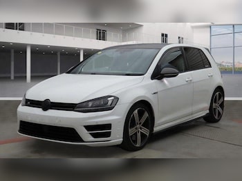 Used Volkswagen Golf 2017 for sale - 75490001: Photo