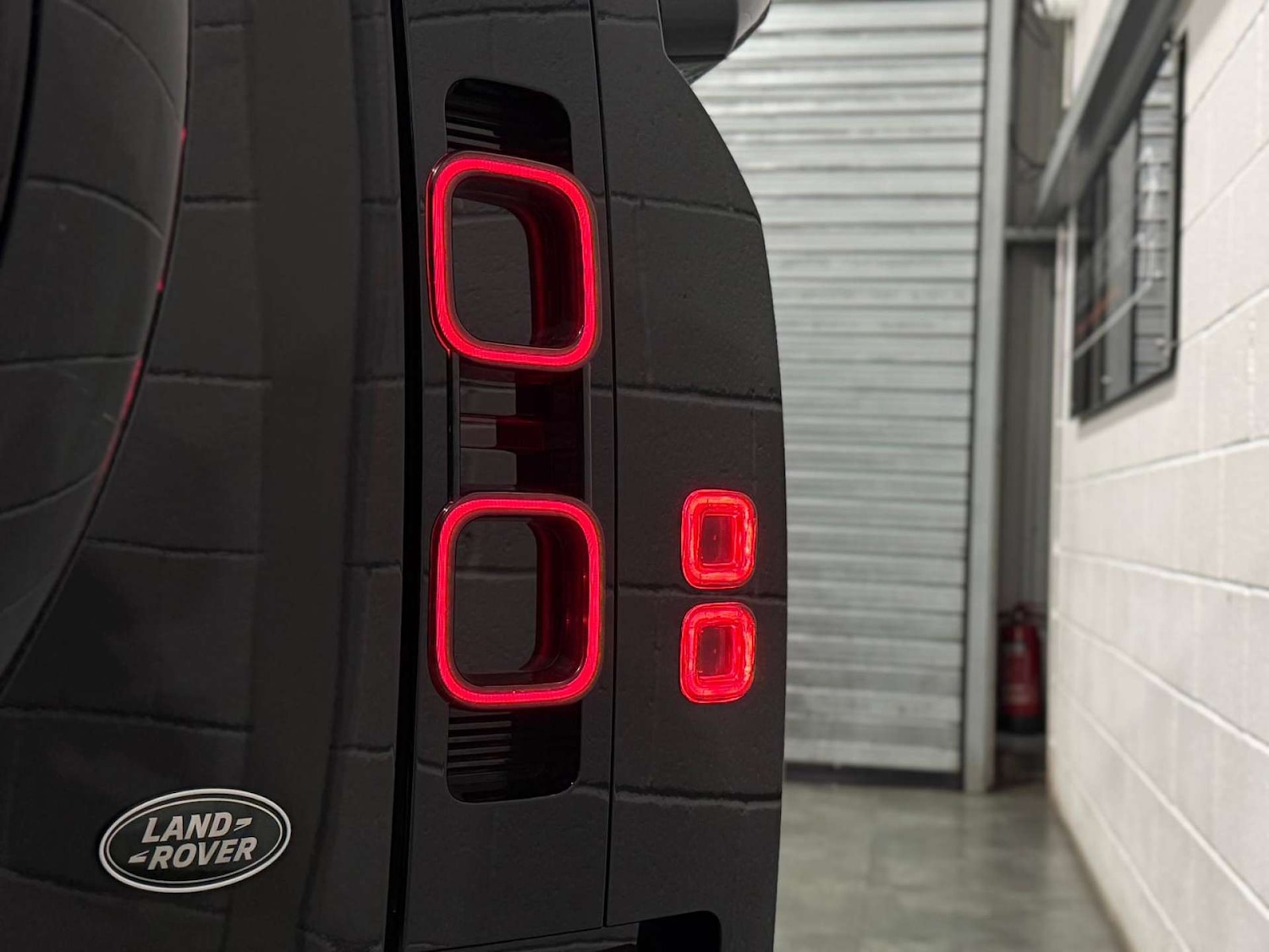 Used Land Rover Defender 2020 for sale - 76608985: Photo 10