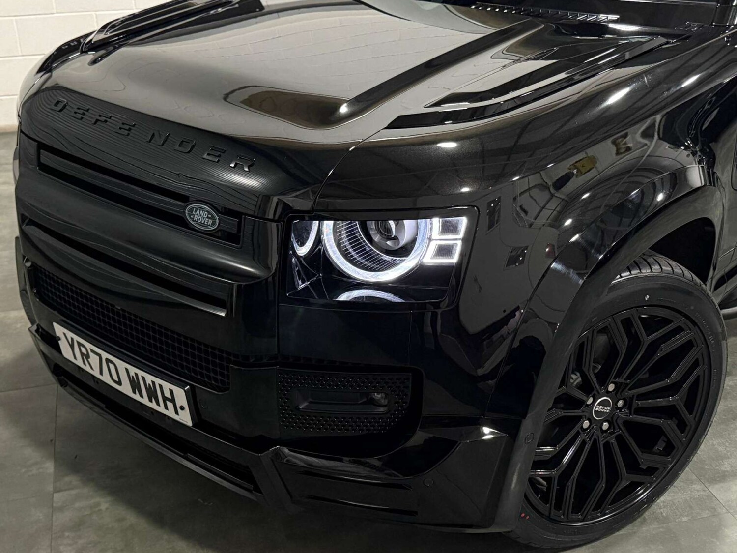 Used Land Rover Defender 2020 for sale - 76608985: Photo 11