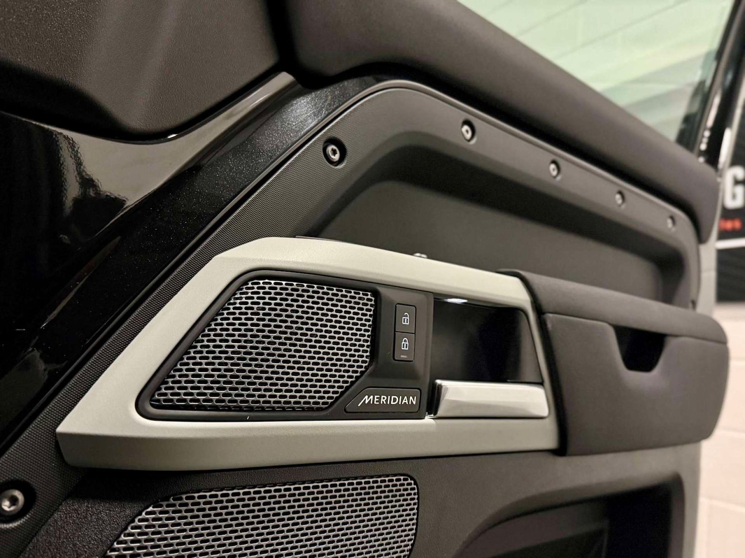 Used Land Rover Defender 2020 for sale - 76608985: Photo 24