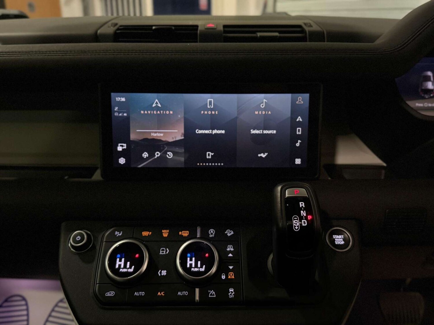 Used Land Rover Defender 2020 for sale - 76608985: Photo 25