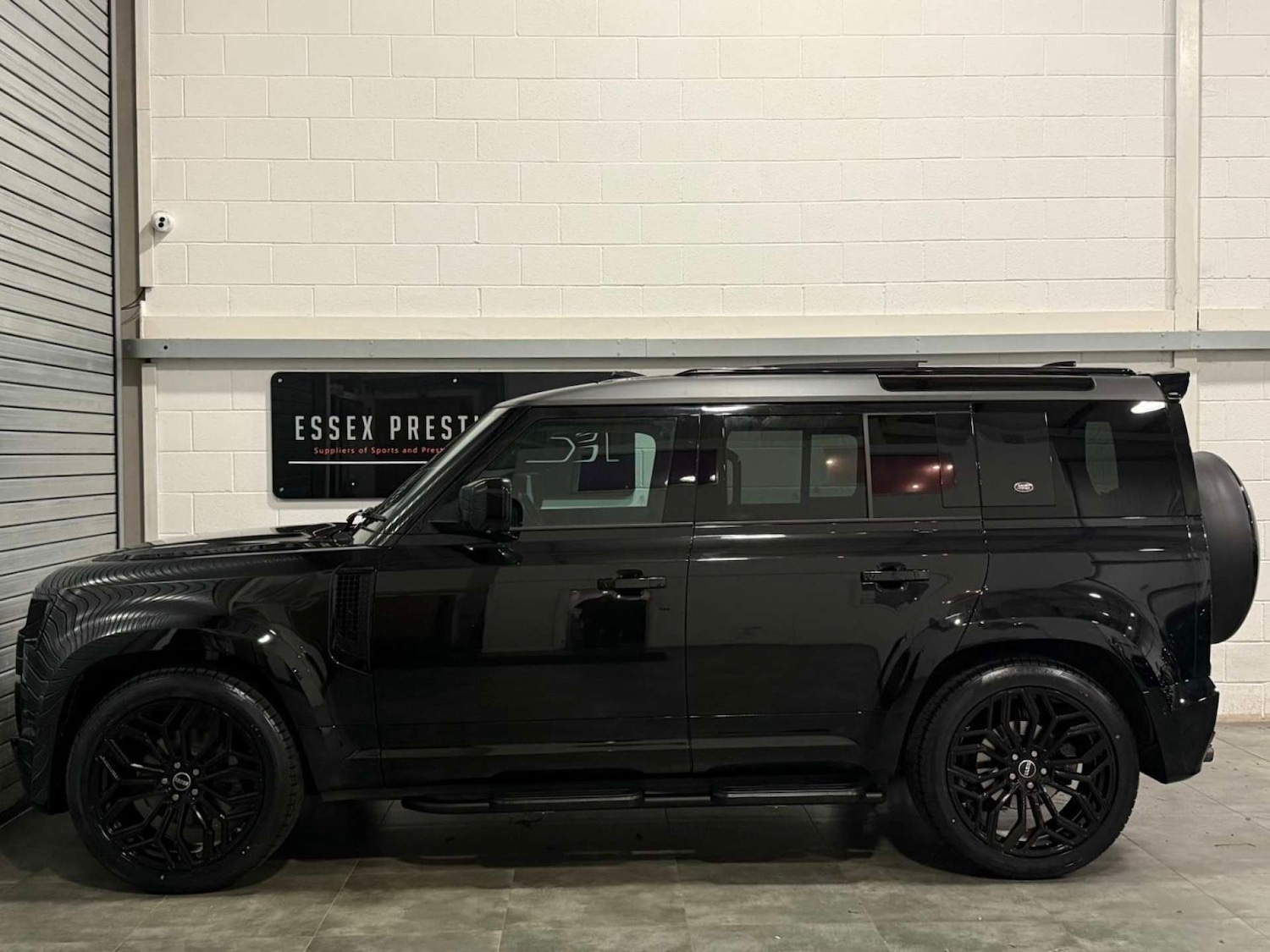 Used Land Rover Defender 2020 for sale - 76608985: Photo 4